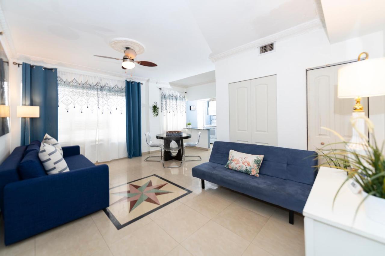 Apartments On Ocean Drive Miami Beach Exterior photo